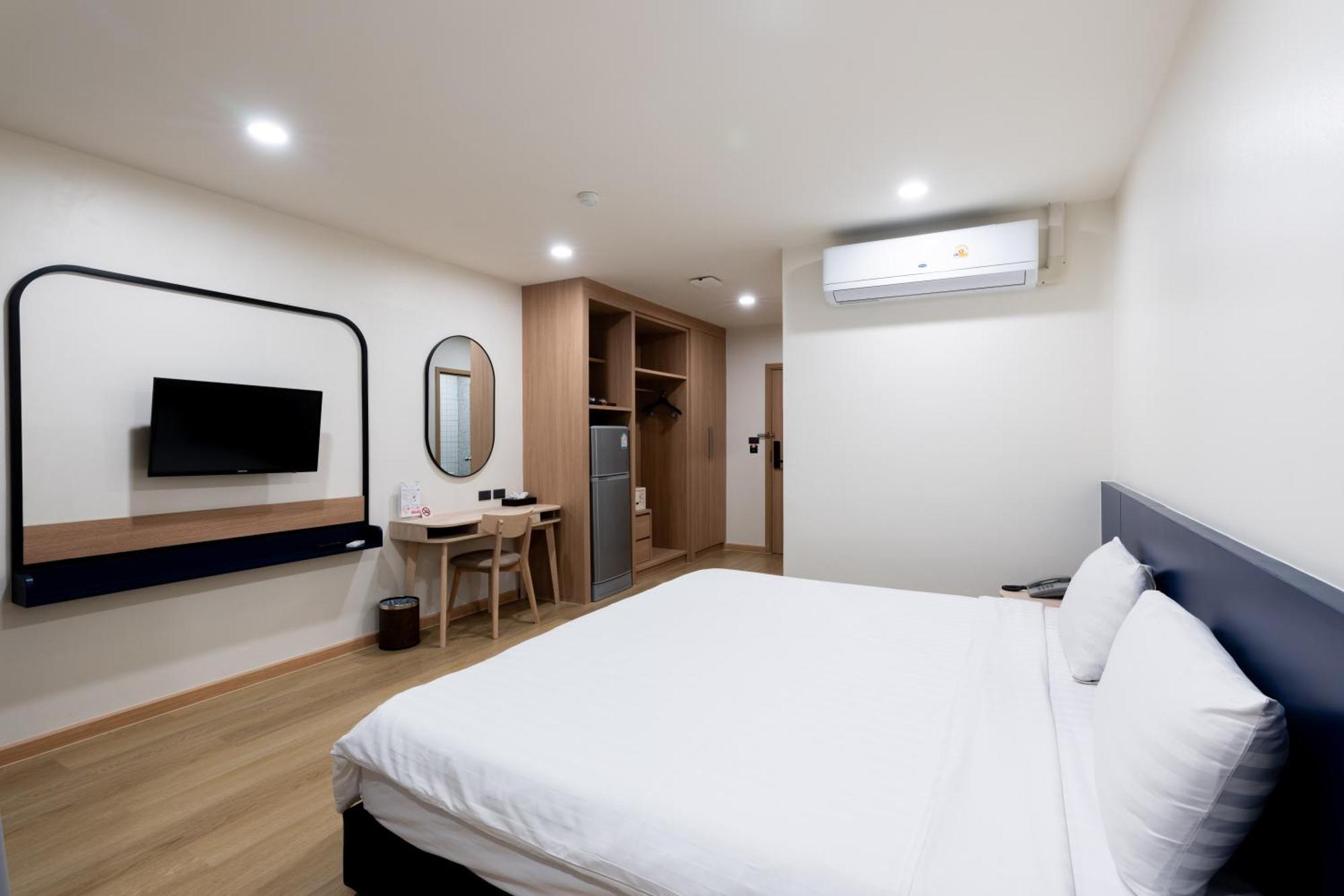 Ca Hotel And Residence Phuket - Sha Extra Plus Exteriér fotografie